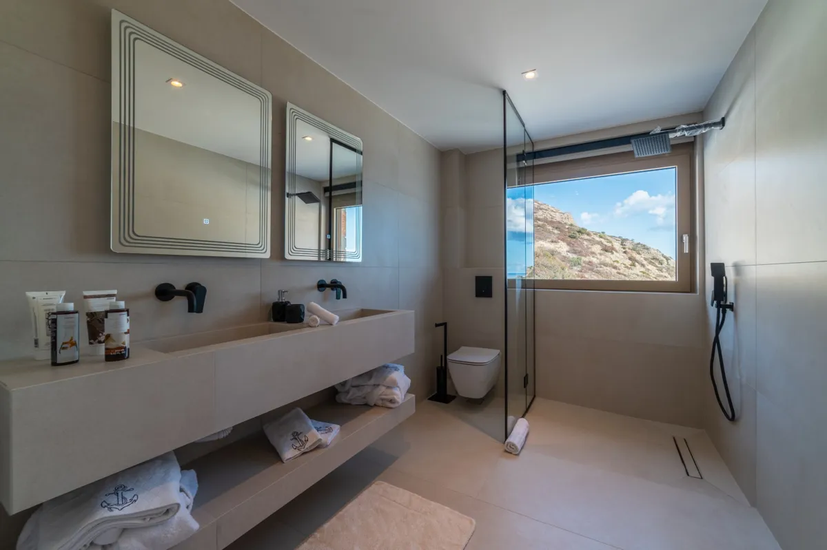Newly-built, seafront villa  - Plaka, Lasithi, Crete