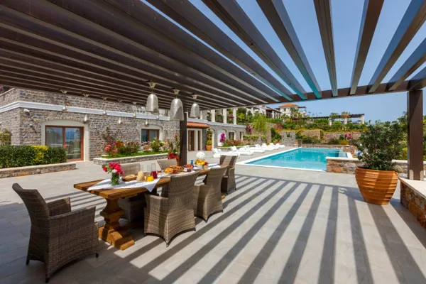 Sprawling seafront mansion - Elounda, Elounda, Crete