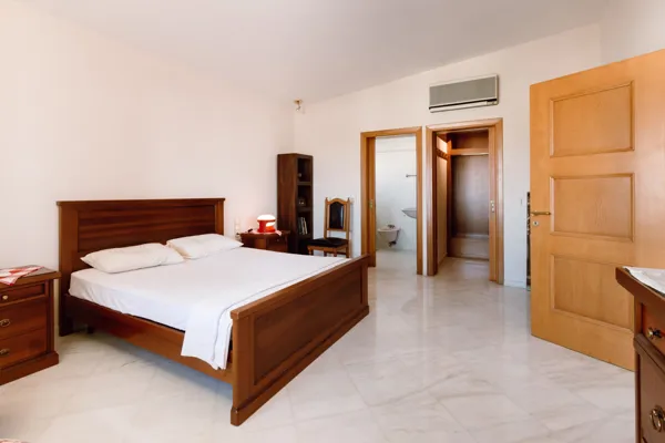 Large house in one of the most beautiful Heraklion neighborhoods - Irakleio, Heraklion, Crete