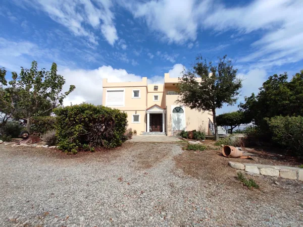 Hilltop villa overlooking the sea in Crete - Prines, Rethymno, Crete