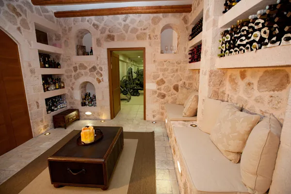 Unique Villa with Swimming Pool in Lagonisi  - Lagonissi