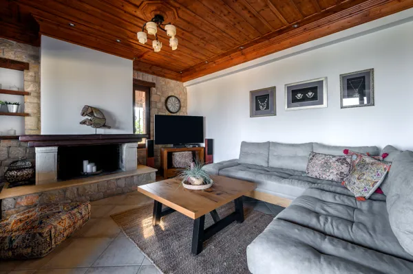 Stone villa with modern amenities  - Mesochori, Messinia, Peloponnese