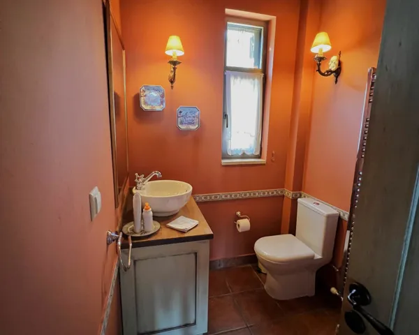 Seafront villa of amazing Tuscan-style interior  - Varnavas, Attica