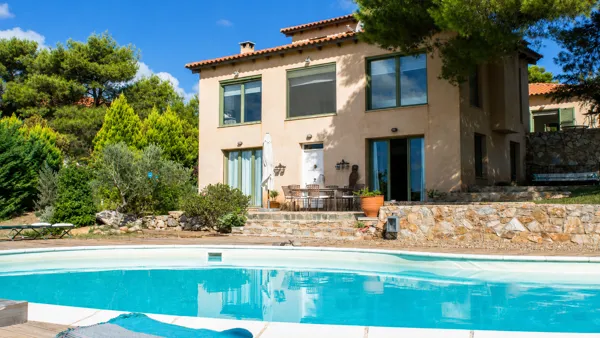 Private villa offering breathtaking mountain view  - Kapandriti, Attica