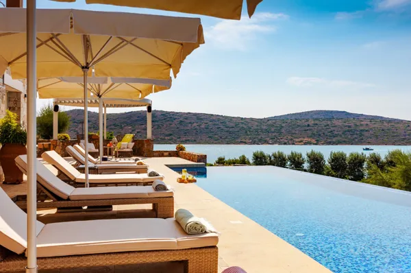 Waterfront villa with pool and garden - Plaka, Lasithi, Crete