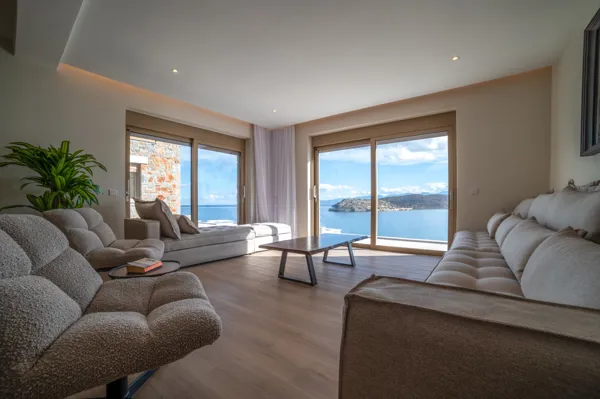 Newly-built, seafront villa  - Plaka, Lasithi, Crete