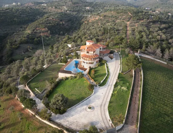 Hilltop luxury villa with panoramic views in Grammatiko - Marathonas, Attica