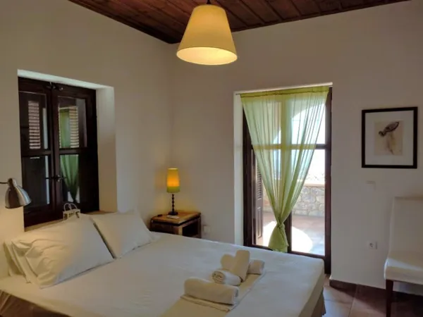 Beautiful stone-house close to all amenities  - Kardamyli, Messinia, Peloponnese
