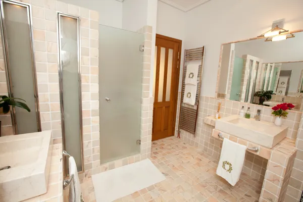 Unique Villa with Swimming Pool in Lagonisi  - Lagonissi
