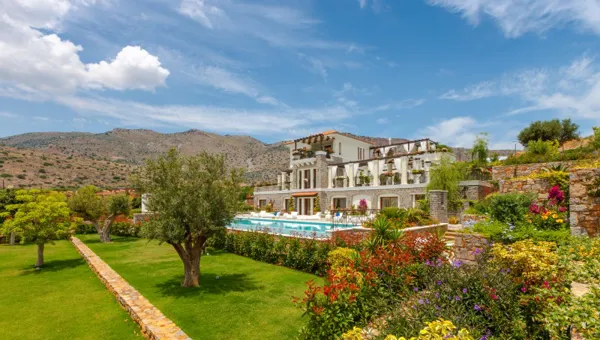 Sprawling seafront mansion - Elounda, Elounda, Crete