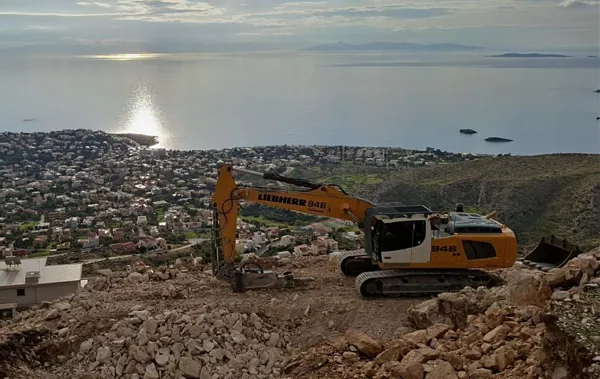Great located buildable plot with unobstructed view - Saronida