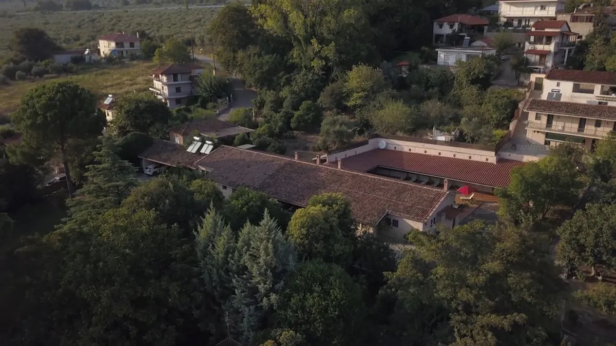 Unique villa with separate Guest house - Raches, Fthiotida, Central Greece