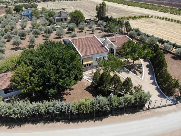 Country house close to lakes and the seashore - Mouriki, Voiotia, Central Greece