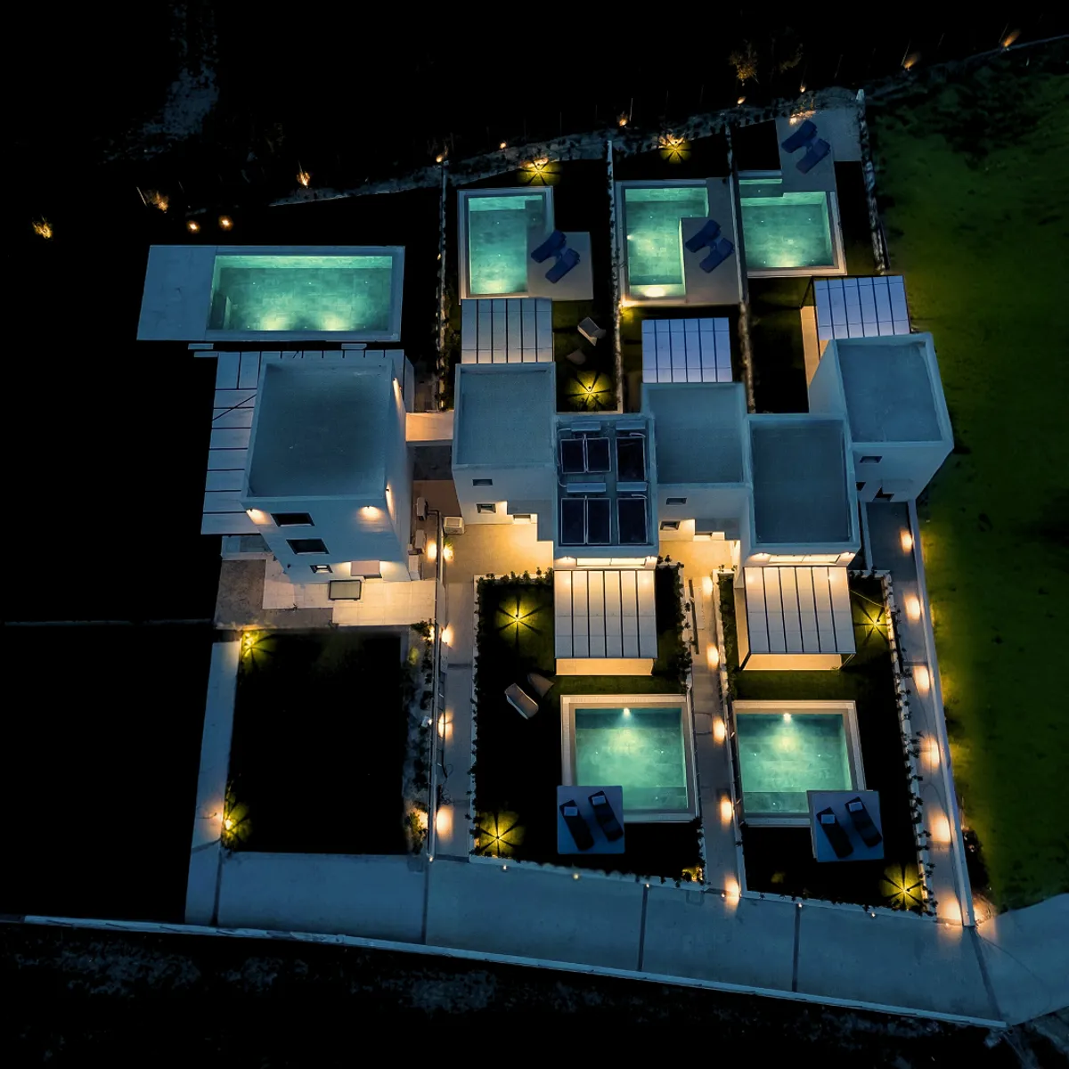 Exclusive Six Villa Complex on One Acre with Private Pools  - Pefkohori, Halkidiki