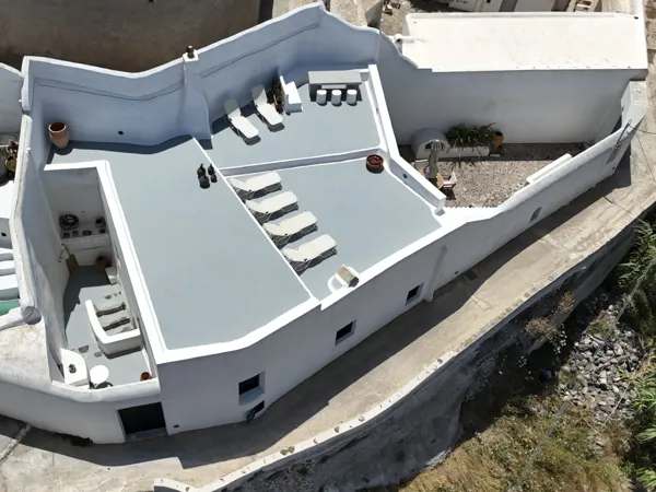 Traditional Restored 4-bedroom house - Pyrgos, Santorini, Cyclades Islands