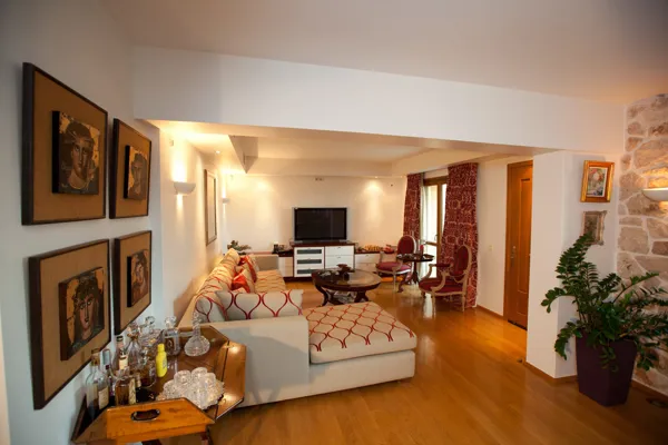 Unique Villa with Swimming Pool in Lagonisi  - Lagonissi