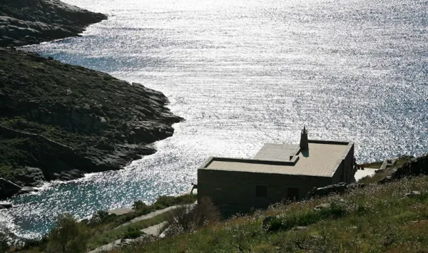 Water-front, stone built villa  - Kastellakia bay, Kea, Cyclades Islands