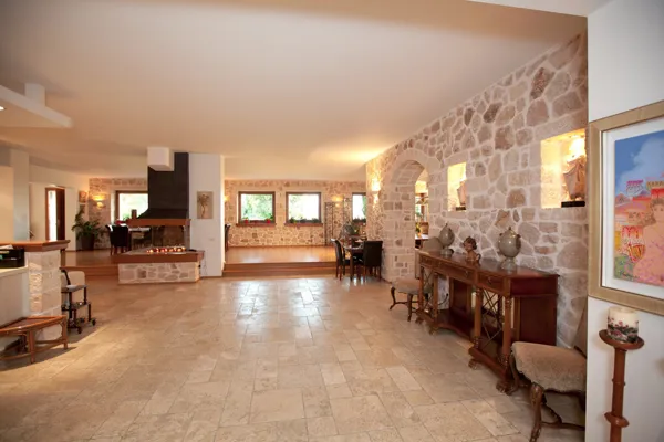 Unique Villa with Swimming Pool in Lagonisi  - Lagonissi