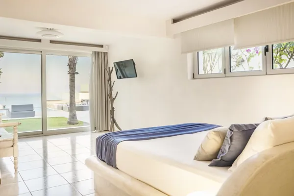Villa with sea views, close to all amenities  - Kokkini Hani, Crete