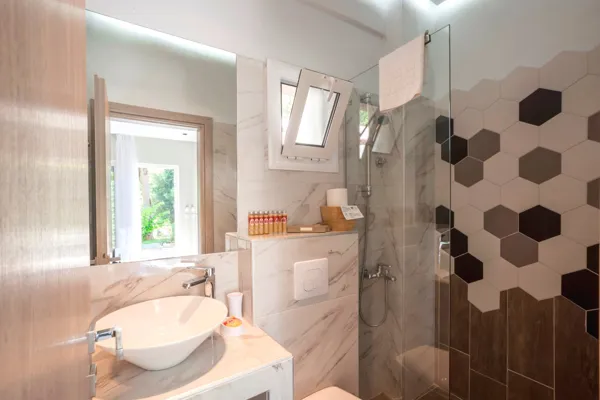 Great positioned hotel in Halkidiki - Kryopigi, Kassandra, Halkidiki