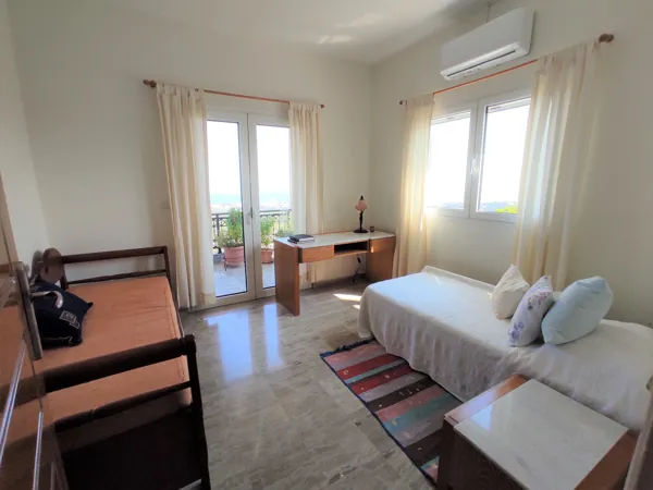 Hilltop villa overlooking the sea in Crete - Prines, Rethymno, Crete