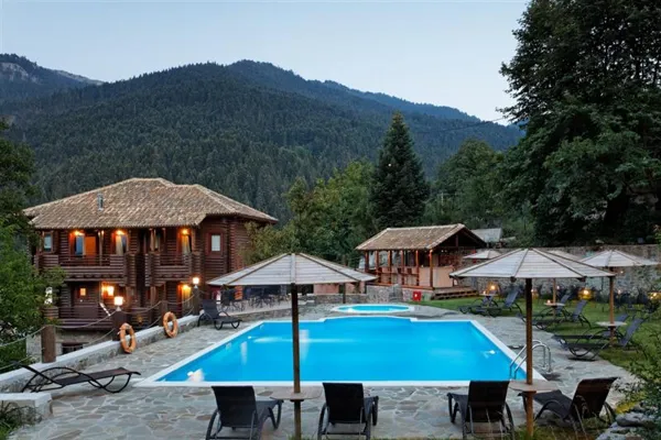 A stunning log chalet type villa in peaceful and verdant location - Domnitsa, Evritania, Central Greece
