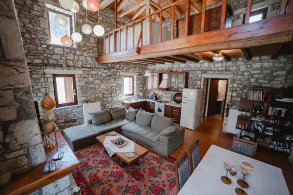 Charming stone mansion, chalet style - Kleitoria, Achaïa, Peloponnese