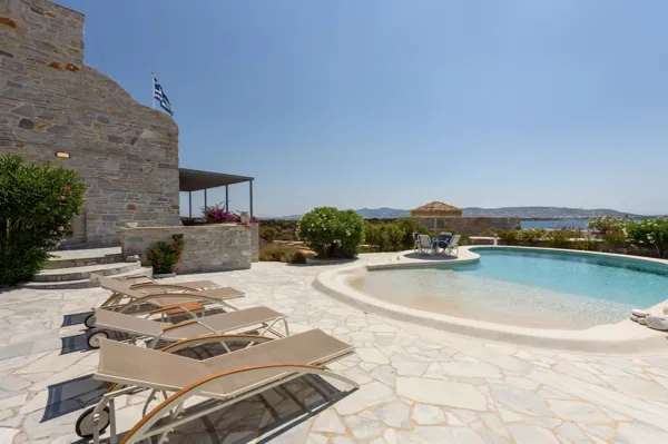 Luxury villa just steps from the beach    - Pounta, Paros, Cyclades Islands