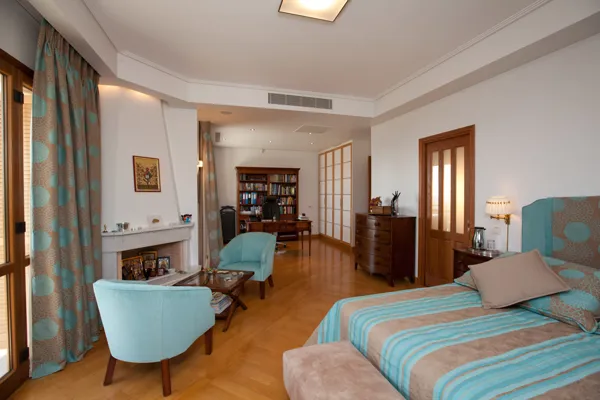 Unique Villa with Swimming Pool in Lagonisi  - Lagonissi