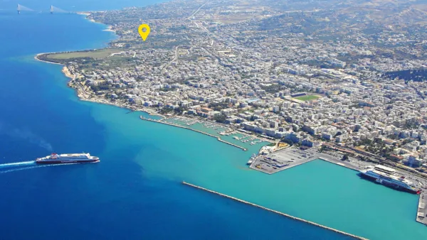 Land plot combining views & development flexibility - Patra, Peloponnese