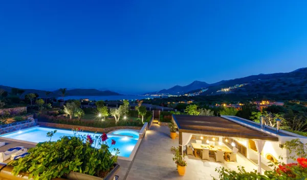 Sprawling seafront mansion - Elounda, Elounda, Crete