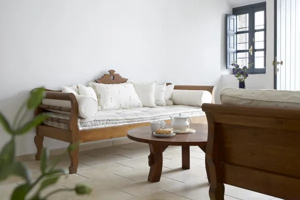 Traditional Restored 4-bedroom house - Pyrgos, Santorini, Cyclades Islands