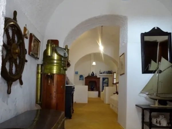 Traditional house on famous Greek island - Oia, Santorini, Cyclades Islands