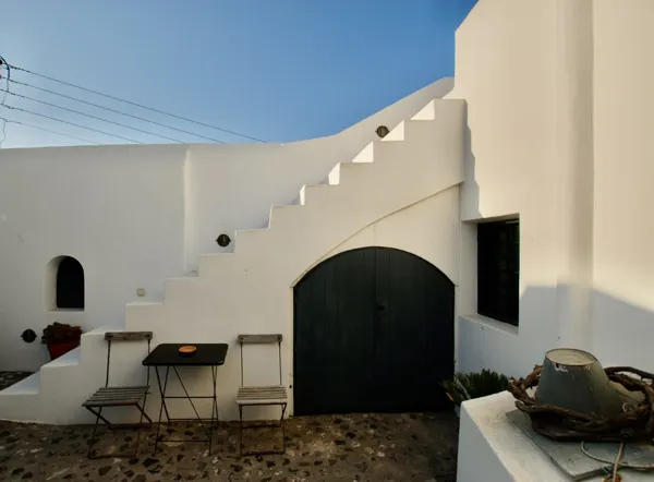 Traditional Restored 4-bedroom house - Pyrgos, Santorini, Cyclades Islands
