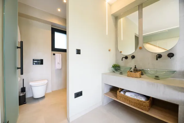 Exclusive Villa with Private Pool & Premium Amenities - Pefkohori, Halkidiki