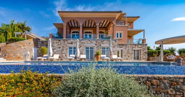 Waterfront villa with pool and garden - Plaka, Lasithi, Crete