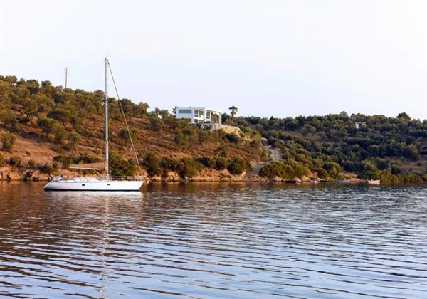 Graciously positioned modern villa - Fteli, Lesvos, North Aegean Islands