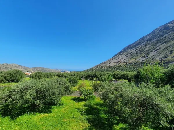 Modern 3 storey house close to the seashore - Kavoussi, Lasithi, Crete