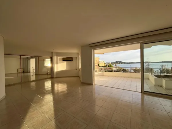 Unique apartment with sea view in Voula - Voula, Attica