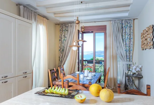 Sprawling seafront mansion - Elounda, Elounda, Crete