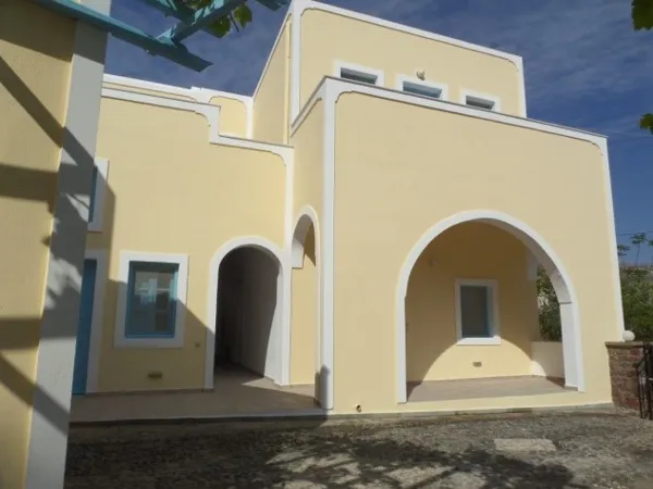 Whitewash house in Messaria traditional settlement - Messaria, Santorini, Cyclades Islands