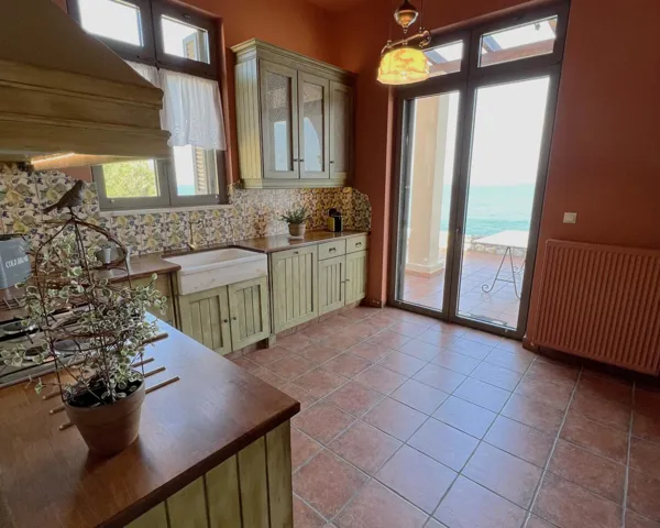Seafront villa of amazing Tuscan-style interior  - Varnavas, Attica