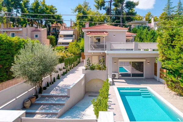Fully renovated luxury villa with pool & garden in Drosia - Drosia, Attica