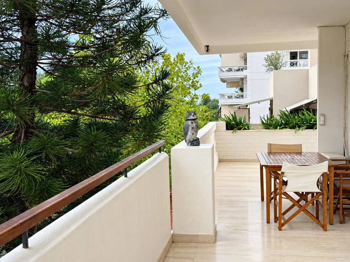 Excellent 3rd-Floor Renovated Penthouse Apartment in Glyfada - Glyfada, Athens, Attica