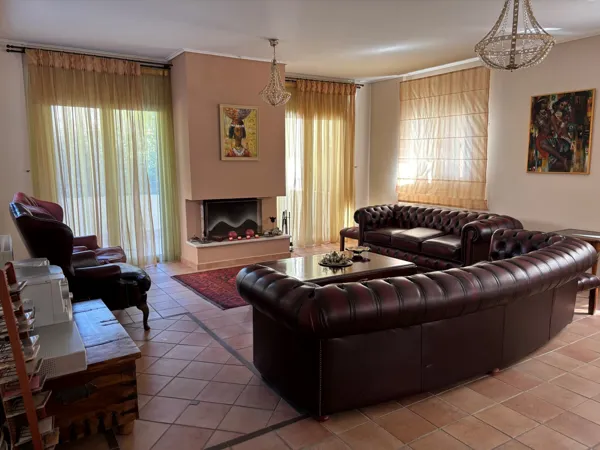 Great located residence in the north suburb of Lykovrysi - Lykovrysi, Attica