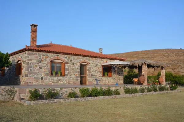 Great positioned house next to the seashore - Sigri, Lesvos, North Aegean Islands