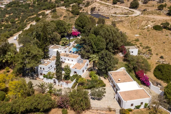 Large estate close to Lindos, Rhodes - Lindos