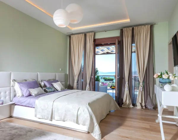 Sprawling seafront mansion - Elounda, Elounda, Crete