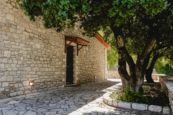 Charming stone mansion, chalet style - Kleitoria, Achaïa, Peloponnese
