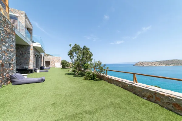 Newly-built, seafront villa  - Plaka, Lasithi, Crete